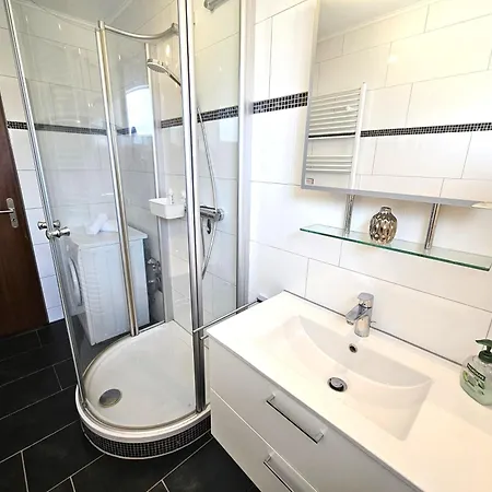 7010 Haus Lotti Vakantiehuis *